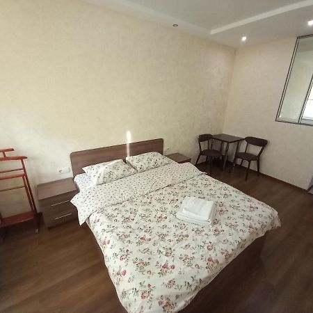 Smart Apartments Drahomanova 2А Kiew Exterior foto