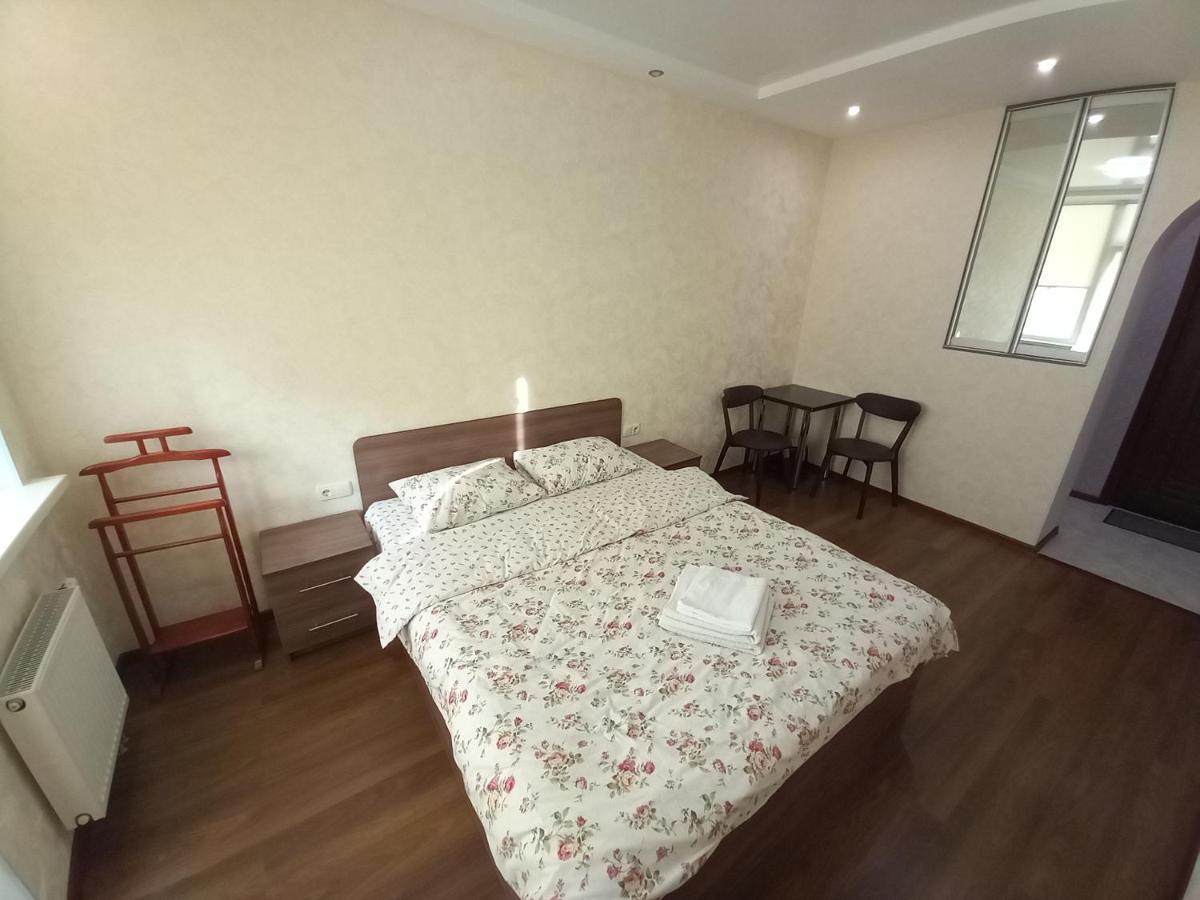 Smart Apartments Drahomanova 2А Kiew Exterior foto